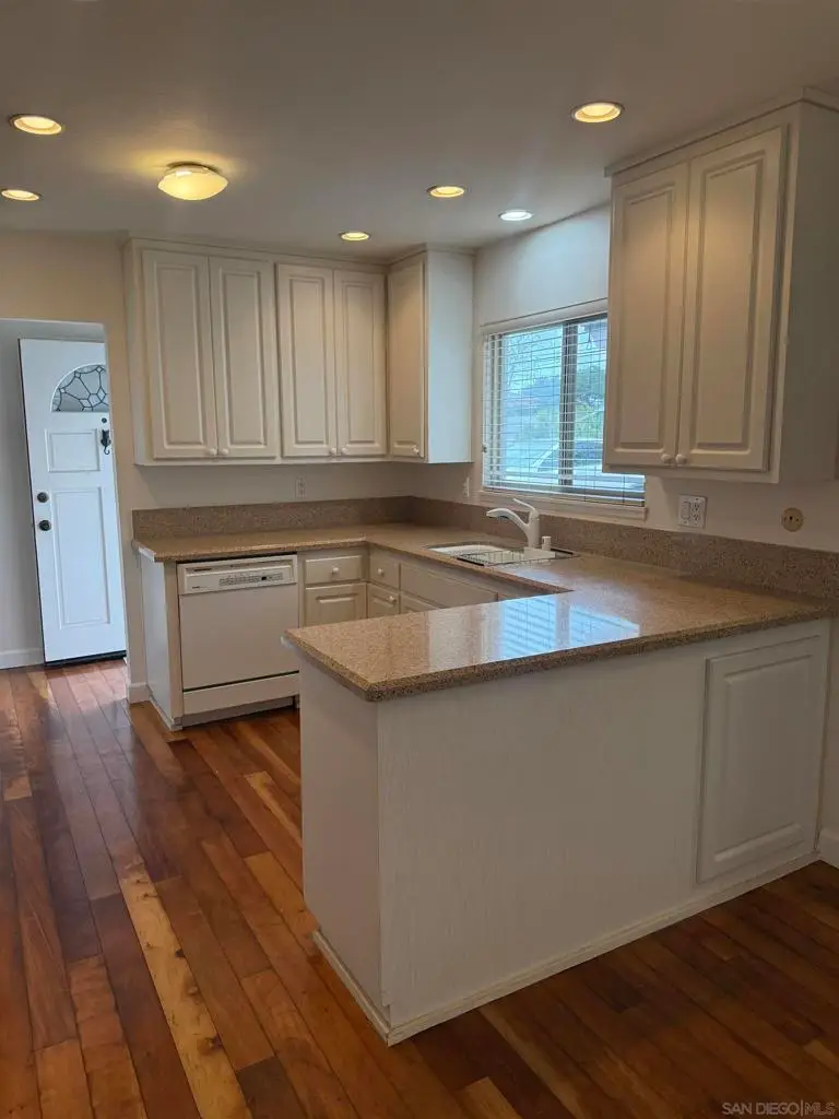 3755 Millikin Ave, San Diego, CA 92122 - Image #3