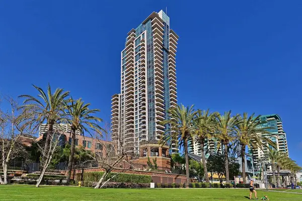 550 Front St #404, San Diego, CA 92101