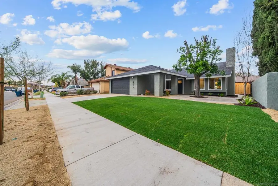 460 Las Brisas Dr, Escondido, CA 92027 - Image #2