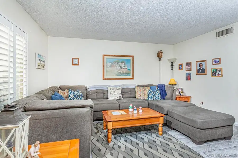 3433 Fairlomas Rd, National City, CA 91950 - Image #3