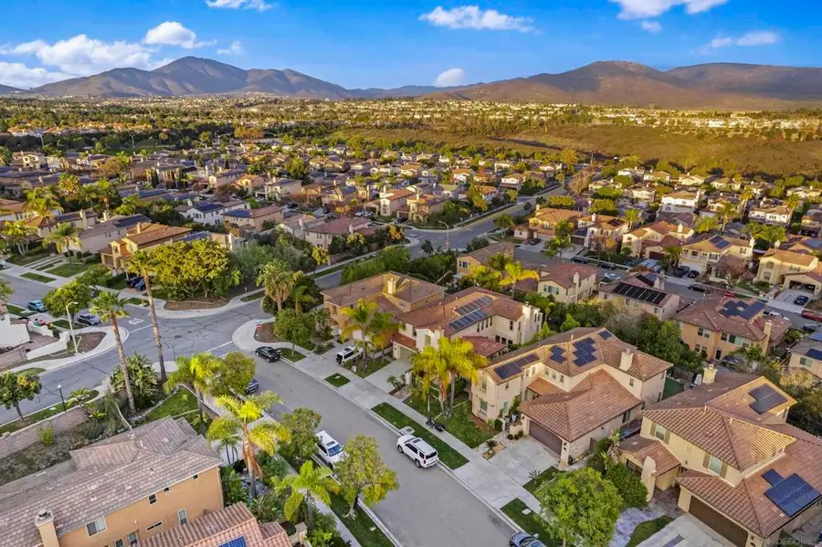 1611 Hikers Trail Dr, Chula Vista, CA 91915 - Image #2