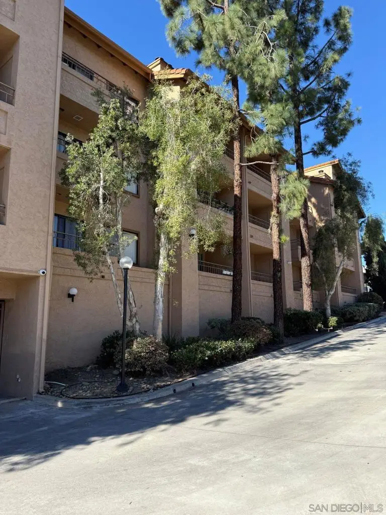 5649 Lake Park Way #101, La Mesa, CA 91942 - Image #3