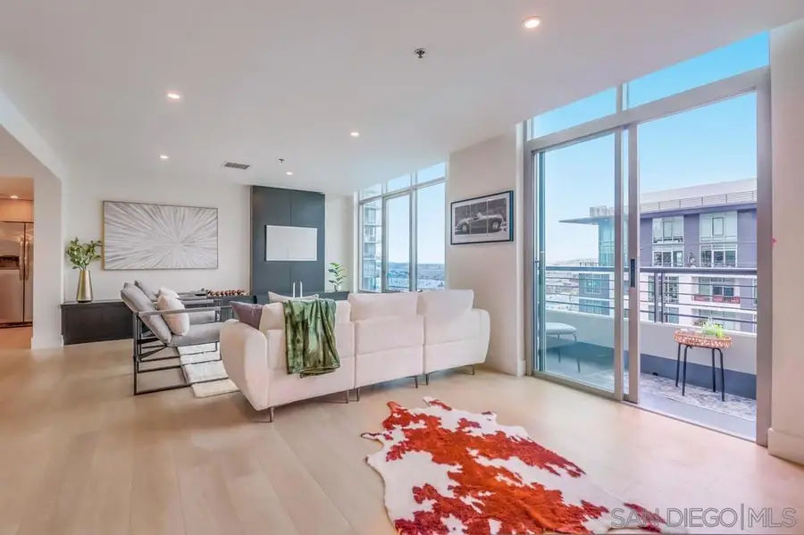 425 W Beech St #1706, San Diego, CA 92101 - Image #2