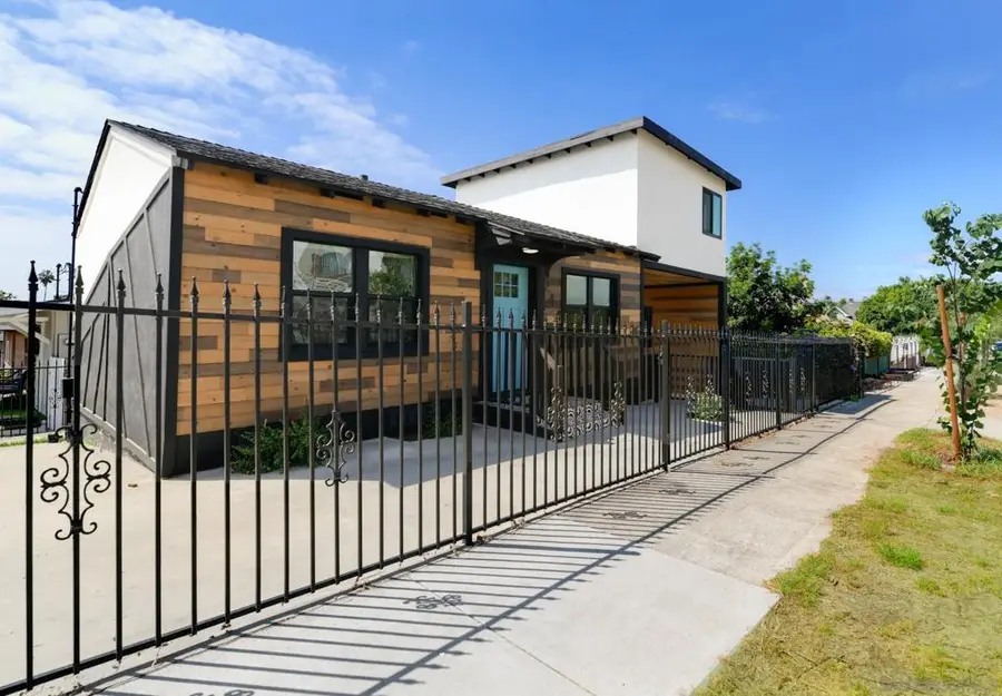 244 26th St, San Diego, CA 92102 - Image #2