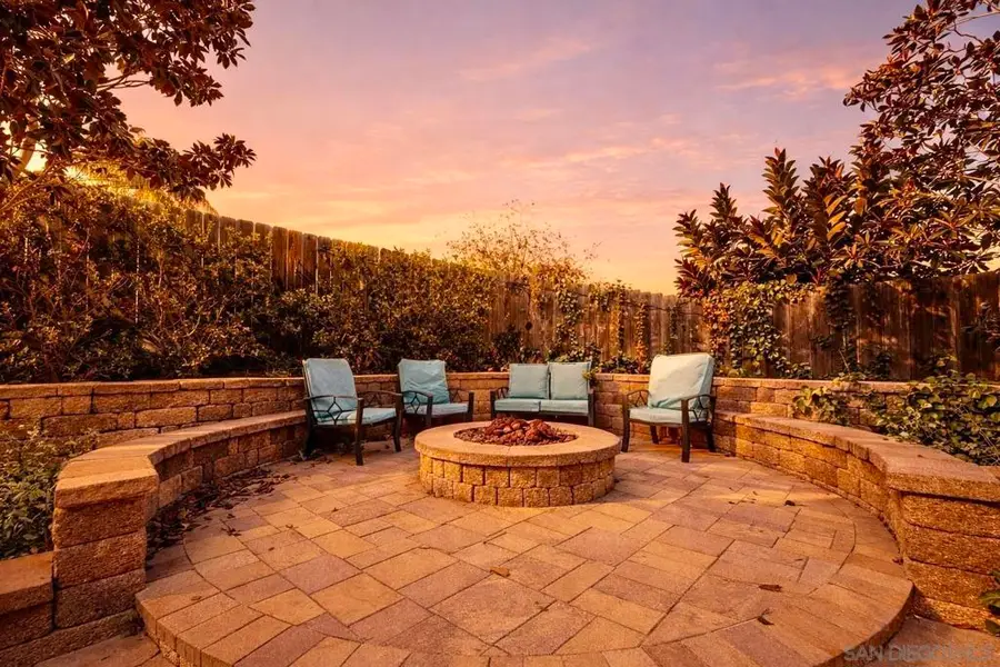 8364 Lake Ashwood Ave, San Diego, CA 92119 - Image #3