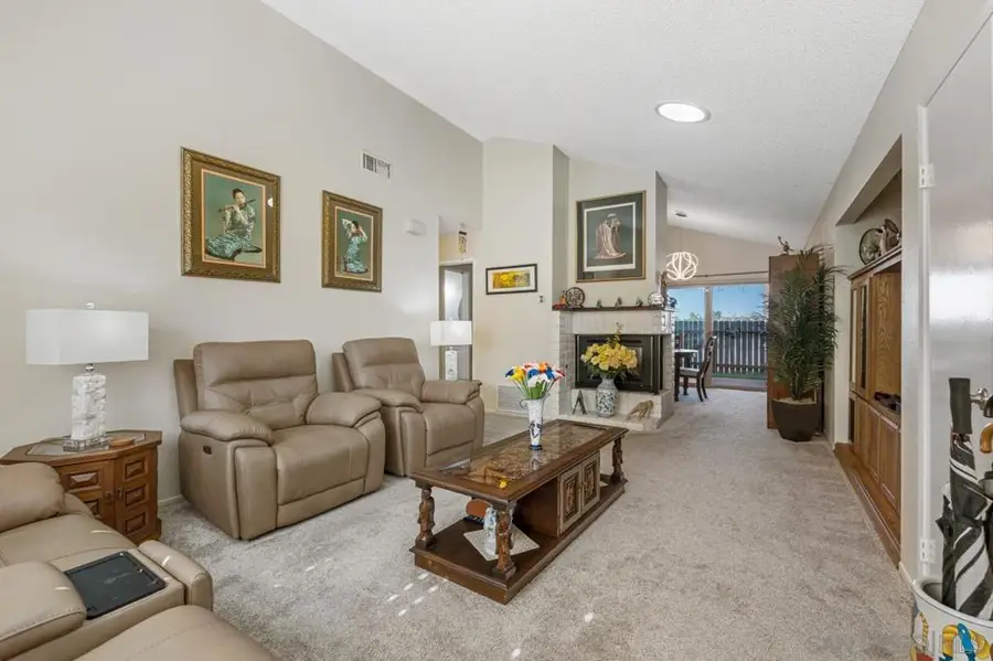 724 Nob Circle, Vista, CA 92084 - Image #3