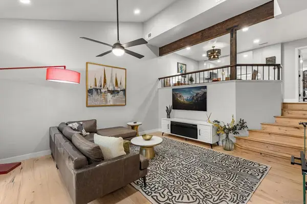 3320 Caminito Eastbluff #135, La Jolla, CA 92037