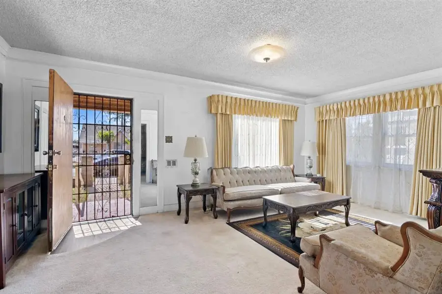 123 E 85th St, Los Angeles, CA 90003 - Image #2