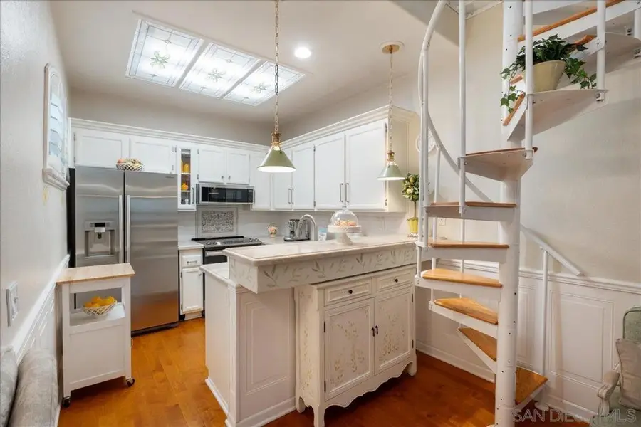 7274 Shoreline Drive #116, San Diego, CA 92122 - Image #2