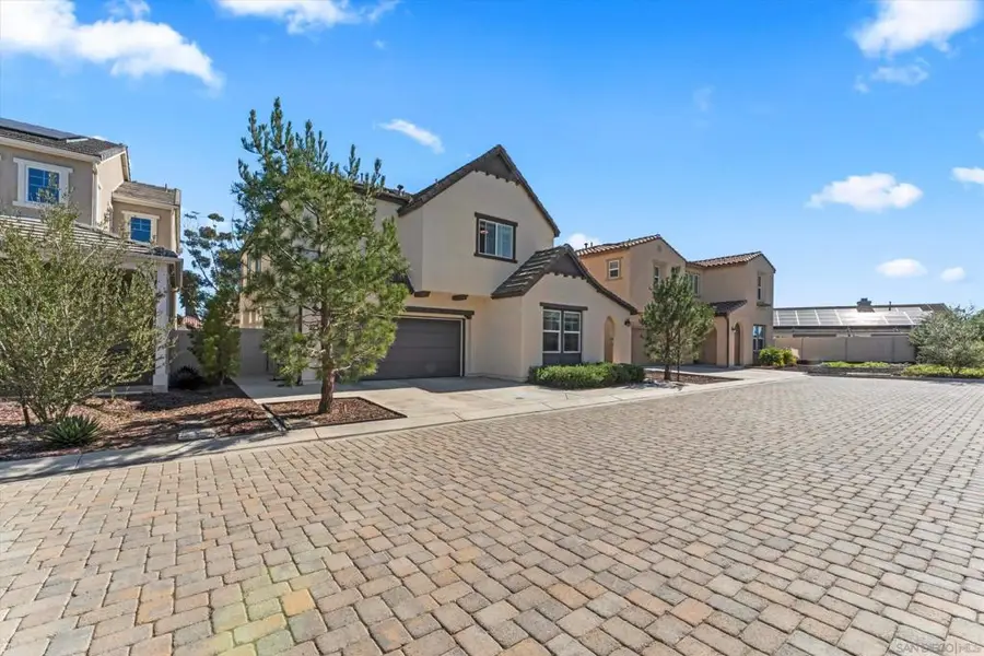 675 Grant Ct, Vista, CA 92083 - #3