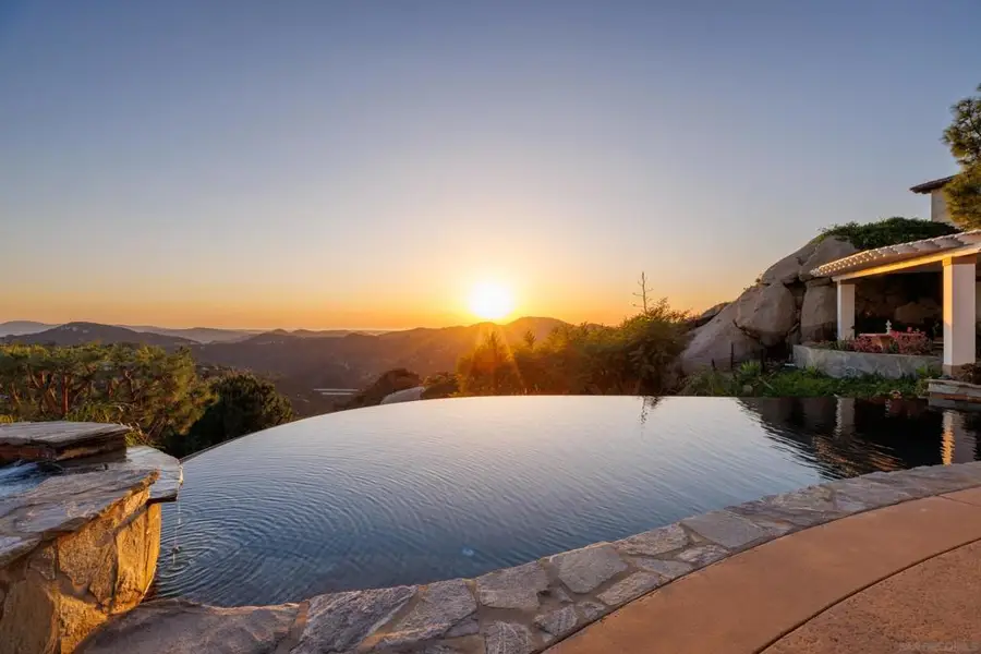 29166 Meadow Glen Way West, Escondido, CA 92026 - #3