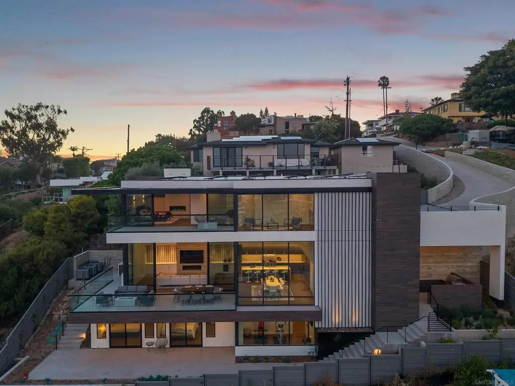 2035 Evergreen, San Diego, CA 92106 - #1