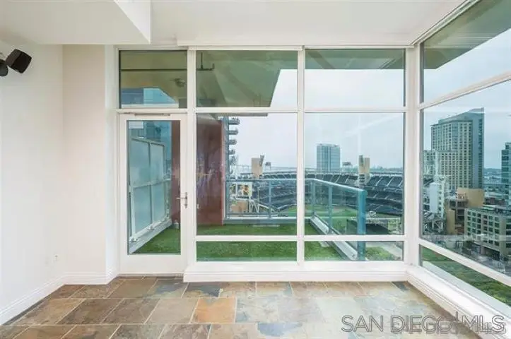 427 9th Ave #1402, San Diego, CA 92101 - #2