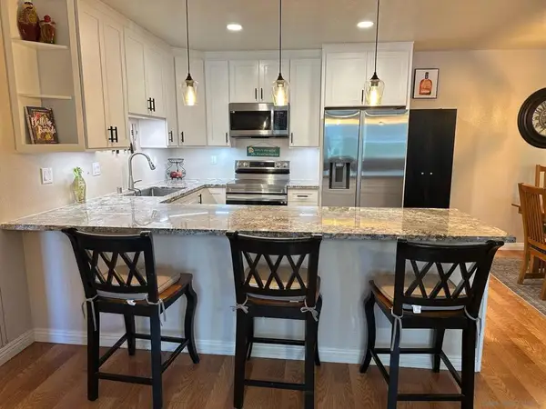 425 Autumn Dr #25, San Marcos, CA 92069