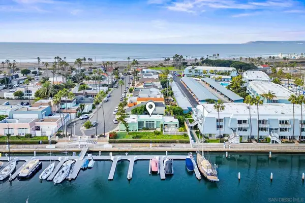 86 Half Moon Bend, Coronado, CA 92118