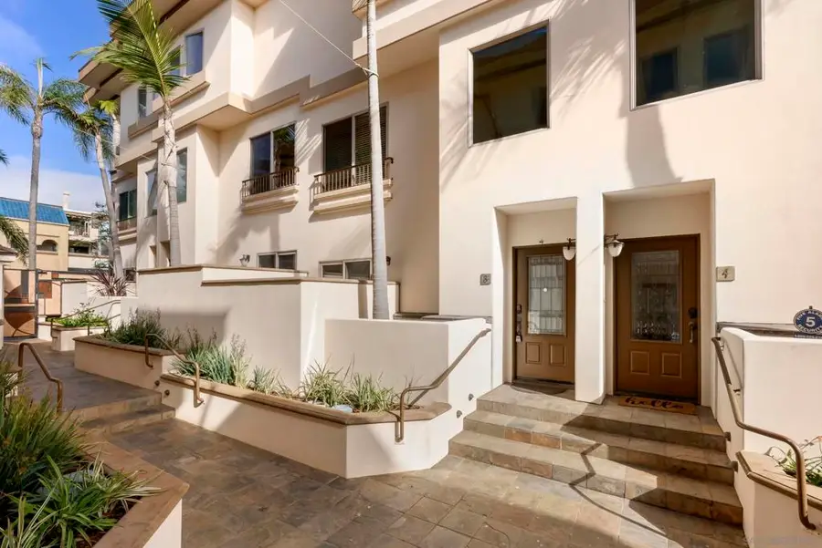 7520 Draper Ave #3, La Jolla, CA 92037 - #3