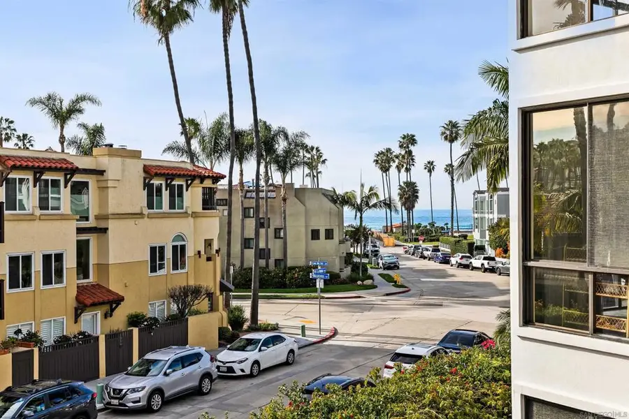 8110 El Paseo Grande #203, La Jolla, CA 92037 - #3