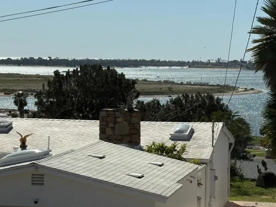 2935 Lloyd St, San Diego, CA 92117 - #3