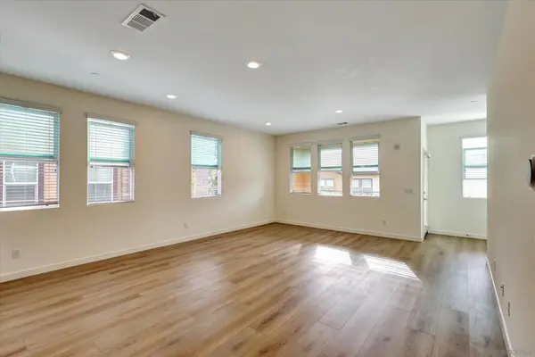 311 Mission Terrace Ave, San Marcos, CA 92069