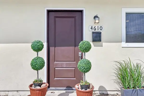 Address Withheld By Seller, San Diego, CA 92117