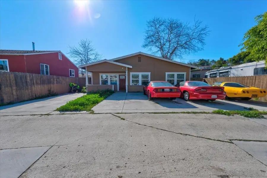 4050 4052 Division, San Diego, CA 92113 - #3