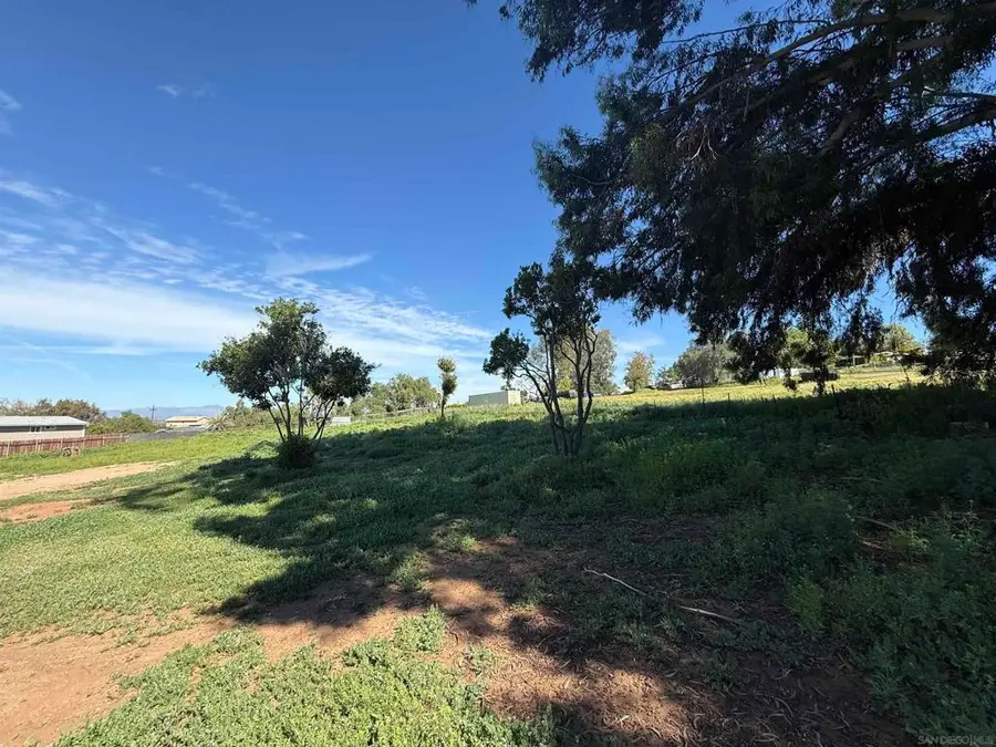 2055 Riviera Dr, Vista, CA 92084 - #3