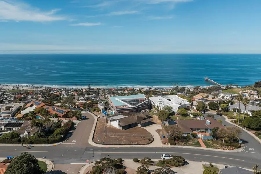 8504 Prestwick Dr, La Jolla, CA 92037 - #2