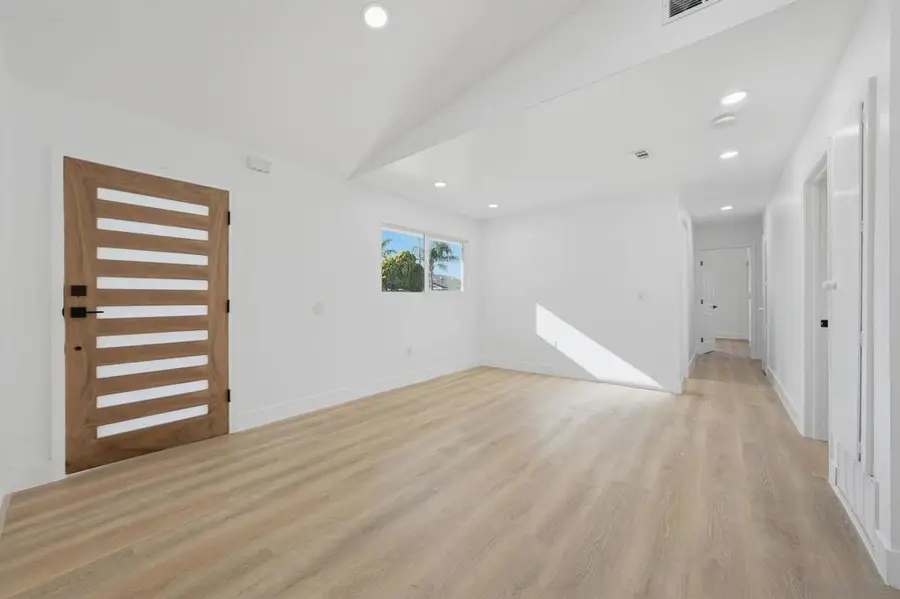 2729 Gobat Ave, San Diego, CA 92122 - #3