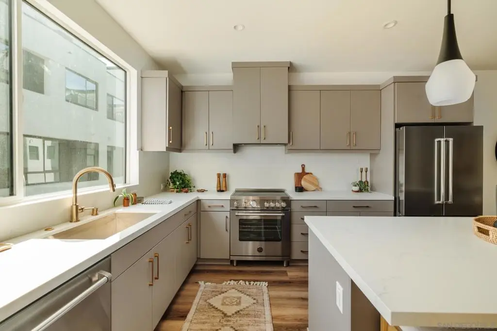 3863 N Riley Ln, Los Angeles, CA 90065 - #1