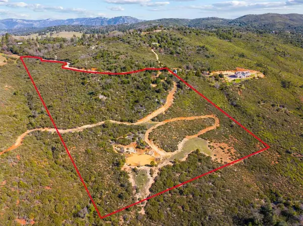 2106 Coulter Lane, Julian, CA 92036