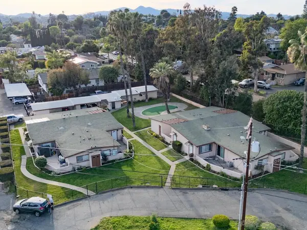 1027 Chestnut St, Escondido, CA 92025