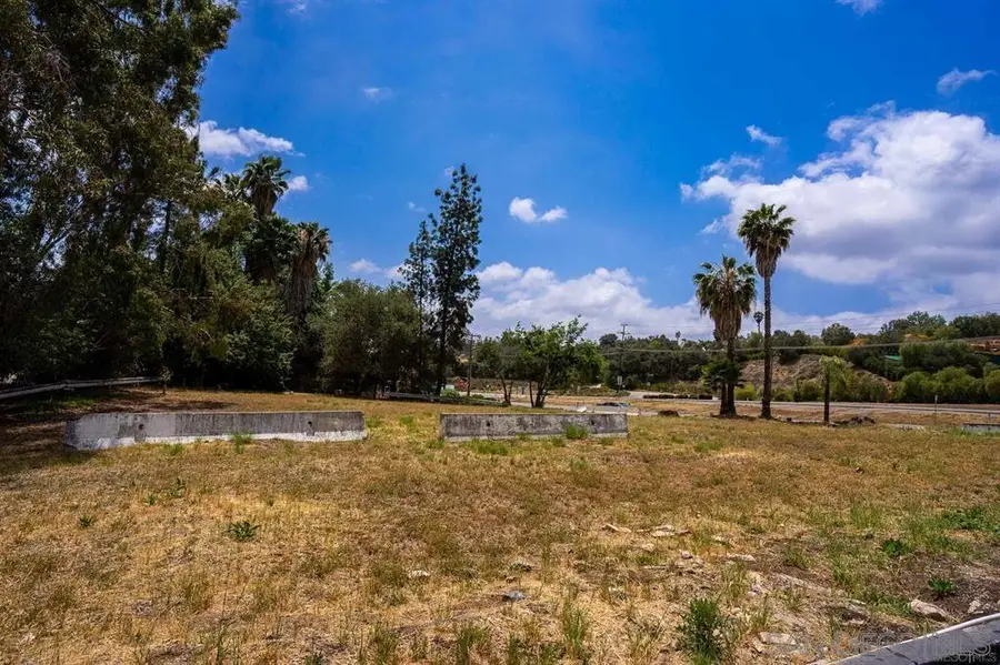 2690 S Escondido Blvd, Escondido, CA 92025 - #3