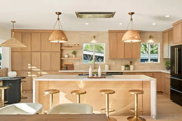 526 Saxony, Encinitas, CA 92024