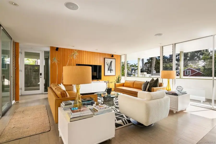 5622 Linda Rosa Ave, La Jolla, CA 92037 - #3