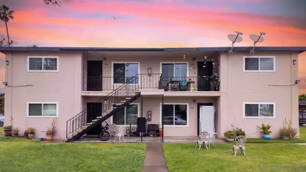 1718 Crofton Ln, Escondido, CA 92027