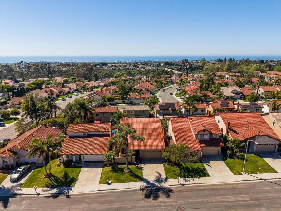 7053 Snapdragon Dr, Carlsbad, CA 92011 - #3