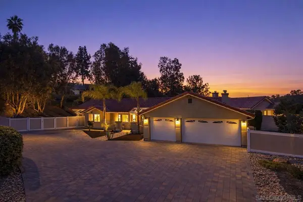 1157 Whispering Highlands Dr, Escondido, CA 92027