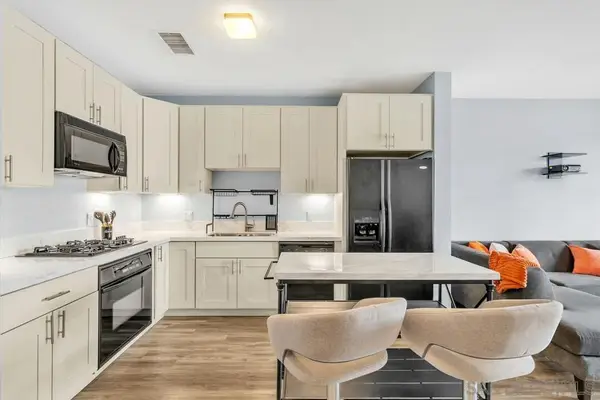 525 11th Ave #1208, San Diego, CA 92101