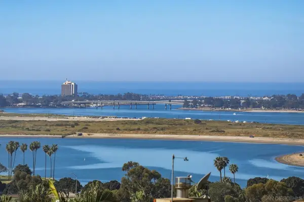 Address Withheld By Seller, San Diego, CA 92117