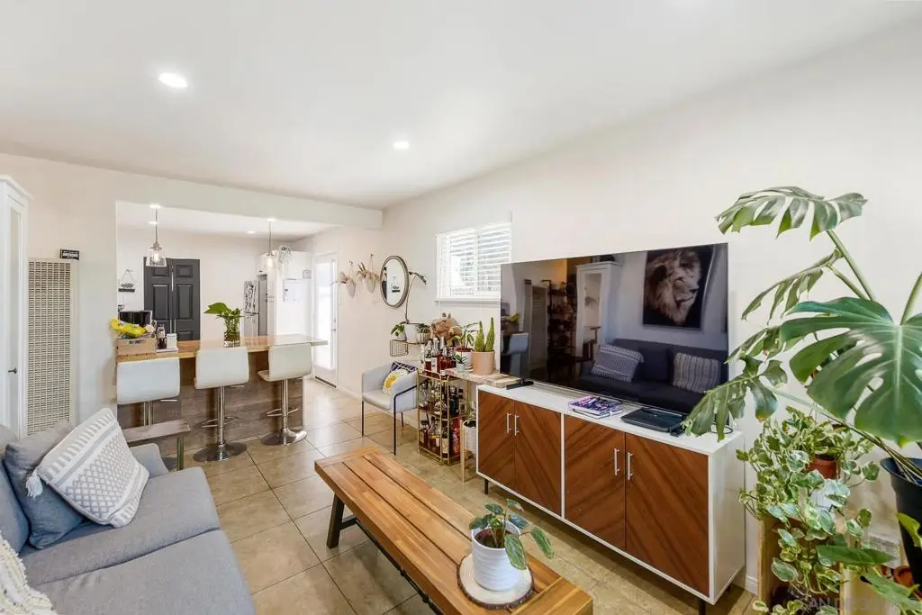 Address Withheld By Seller, San Diego, CA 92117 - #1