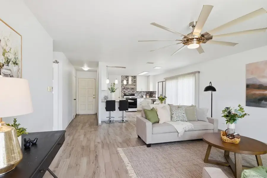 13011 Avenida Grande, San Diego, CA 92129 - #2