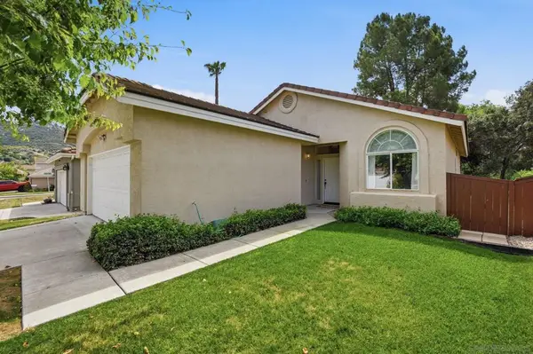 29704 Platanus Dr, Escondido, CA 92026