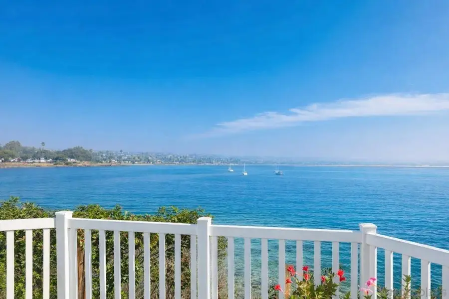 3999 Crown Point Dr #29, San Diego, CA 92109 - #2