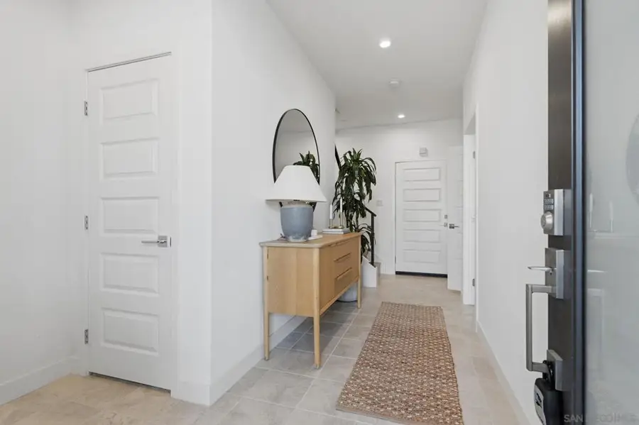 2860 Avella Circle, San Diego, CA 92108 - #3