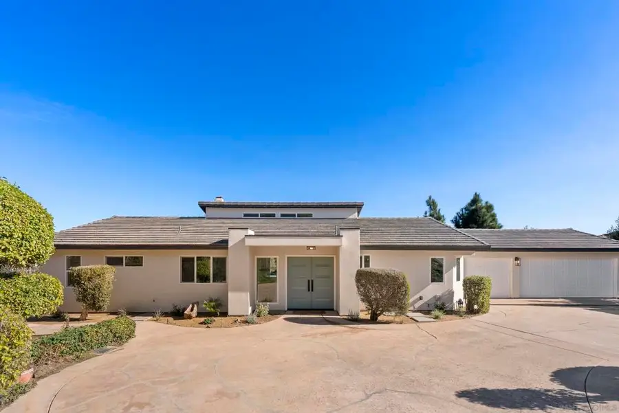 7875 Bellakaren Pl, La Jolla, CA 92037 - #2