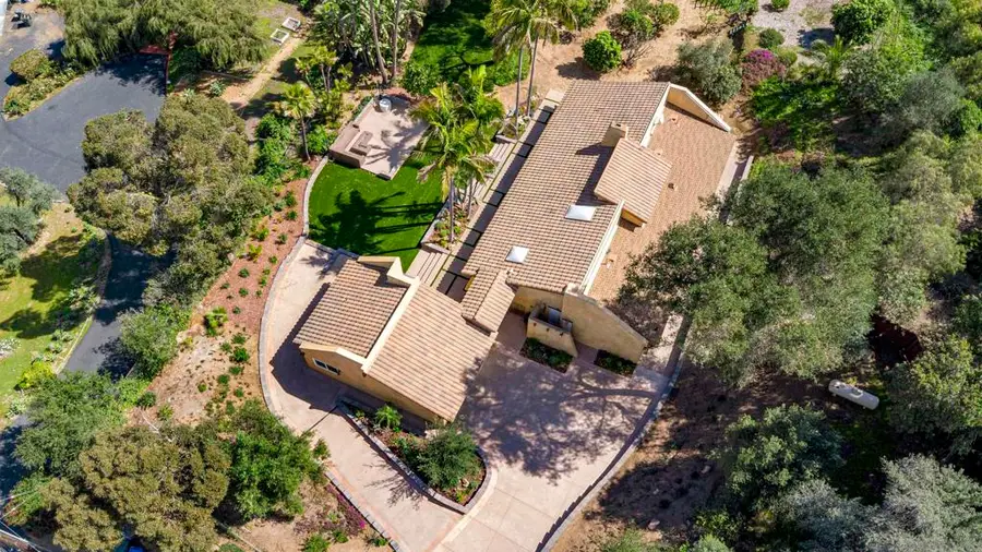1315 Macadamia Drive, Fallbrook, CA 92028 - #2