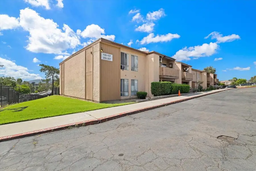 1051 Rock Springs #202, Escondido, CA 92026 - #3