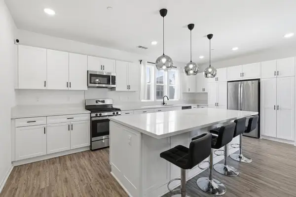 5300 Calle Rockfish #2, San Diego, CA 92154