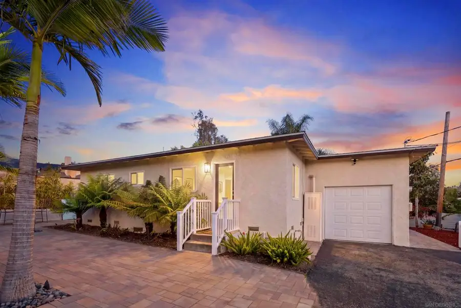 133 Ocean View Ct, Vista, CA 92084 - #2