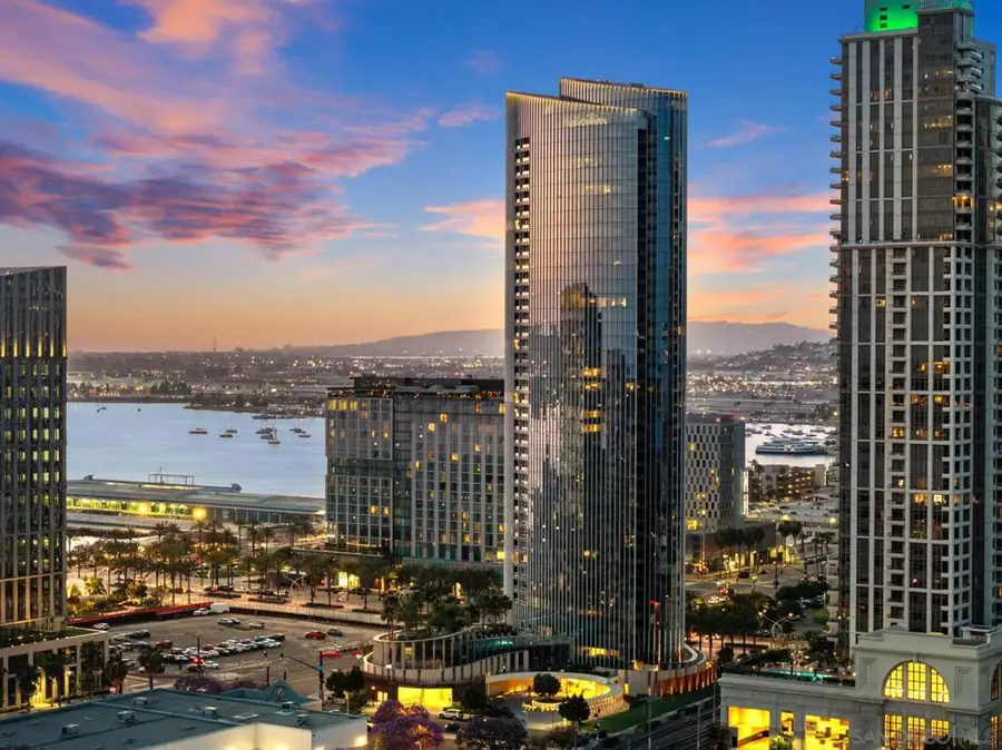 888 W E #3002, San Diego, CA 92101 - #3